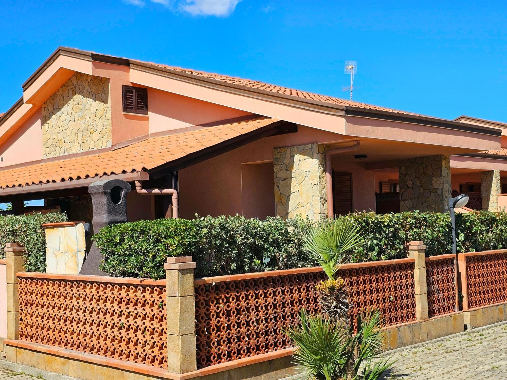 Costa Mediterranea Holiday Homes Campofelice Di Roccella Εξωτερικό φωτογραφία