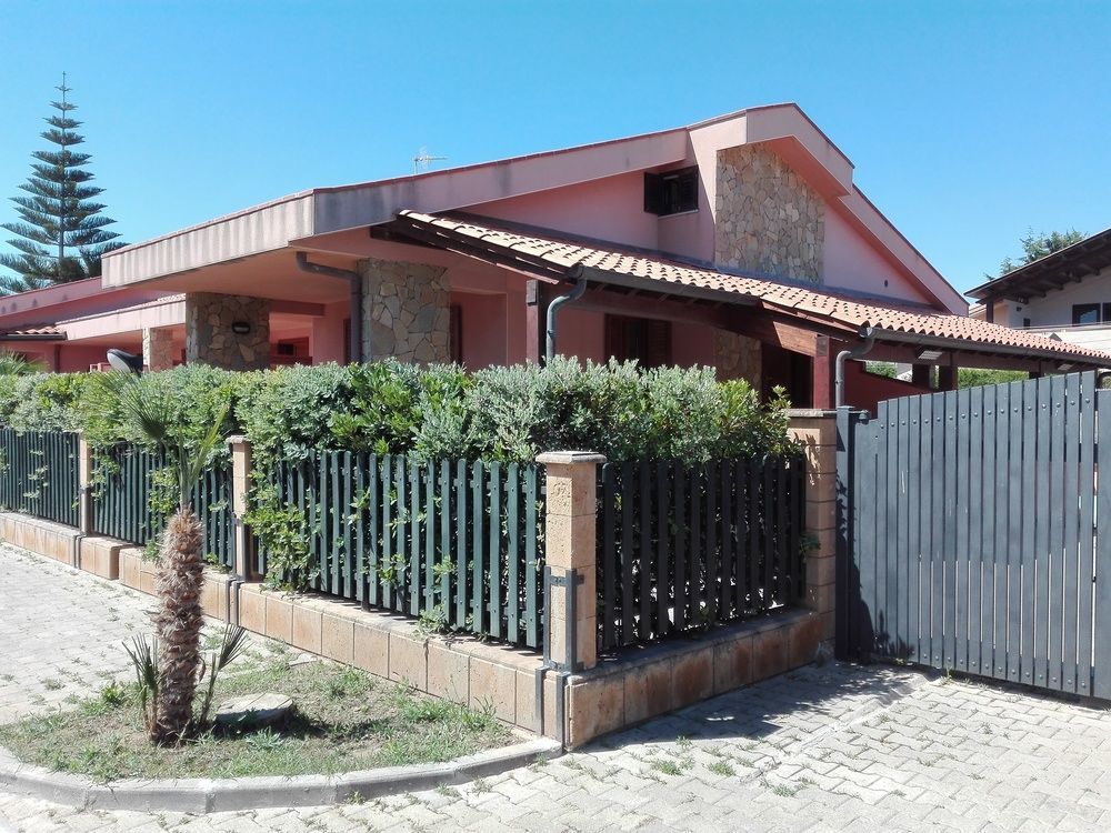 Costa Mediterranea Holiday Homes Campofelice Di Roccella Εξωτερικό φωτογραφία